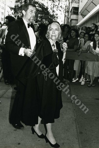 Gloria Swanson 1982 NYC.jpg